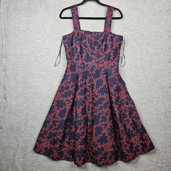 Draper James Dresses & Skirts - Draper James Clover Vines Nassau Navy Multi color printed Dress Size 8